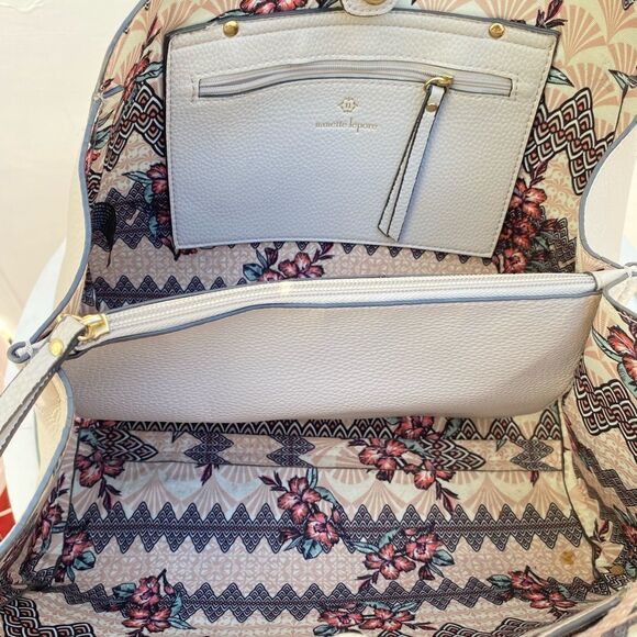 **** Nanette Lepore Size Medium Beige Handbag (DD006) - Picture 13 of 15